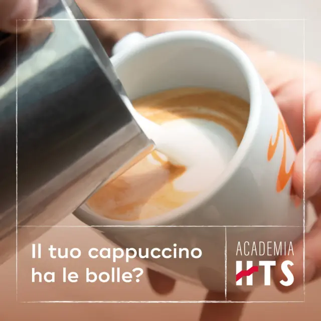 ☕ Il cappuccino perfetto inizia dalla schiuma: soffice, liscia e senza bolle. 
Ma come si ottiene quella consistenza vellutata che trasforma ogni tazza in un piccolo capolavoro? Scopri i consigli dei nostri esperti per una schiuma impeccabile ed eleva il livello del tuo servizio grazie ai corsi di Academia HTS.

#Hausbrandt #AcademiaHTS #caffehausbrandt #coffeelovers #coffeetips #coffeegram #cappuccino #coffeeart